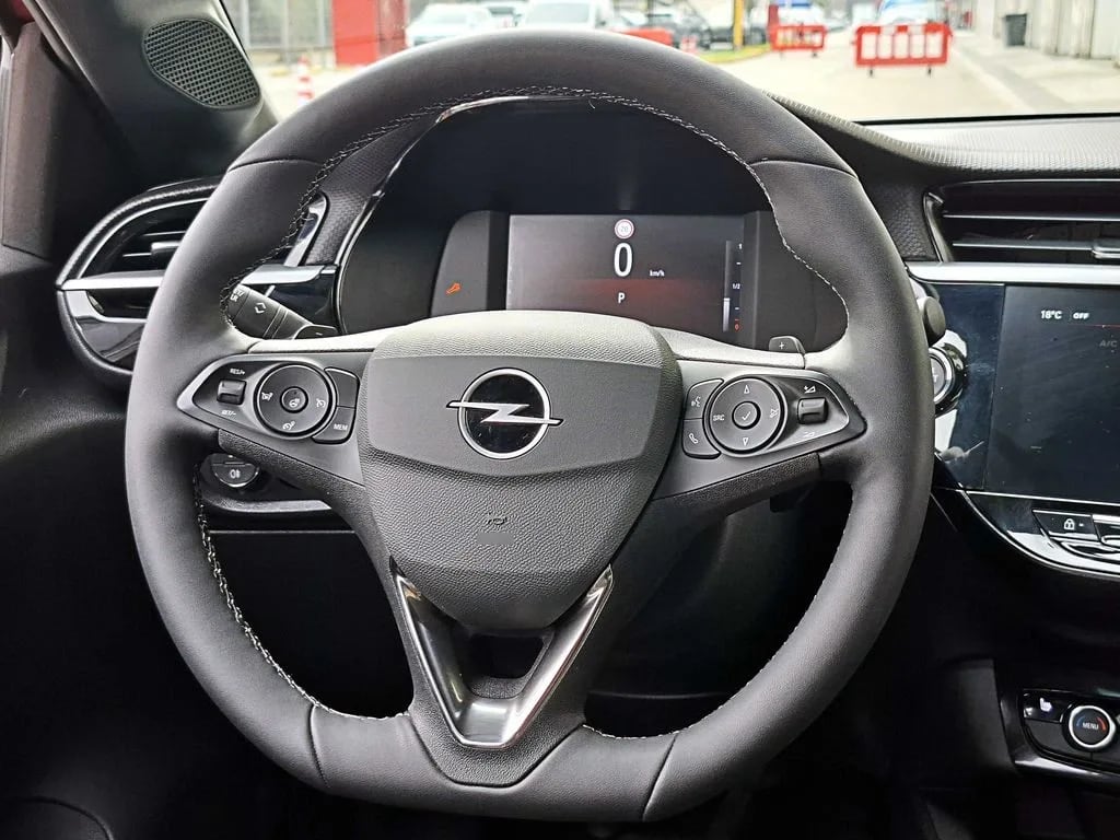 Opel Corsa 1.2t Edition Gs Line 100hp 4x2 At8 5p año 2024