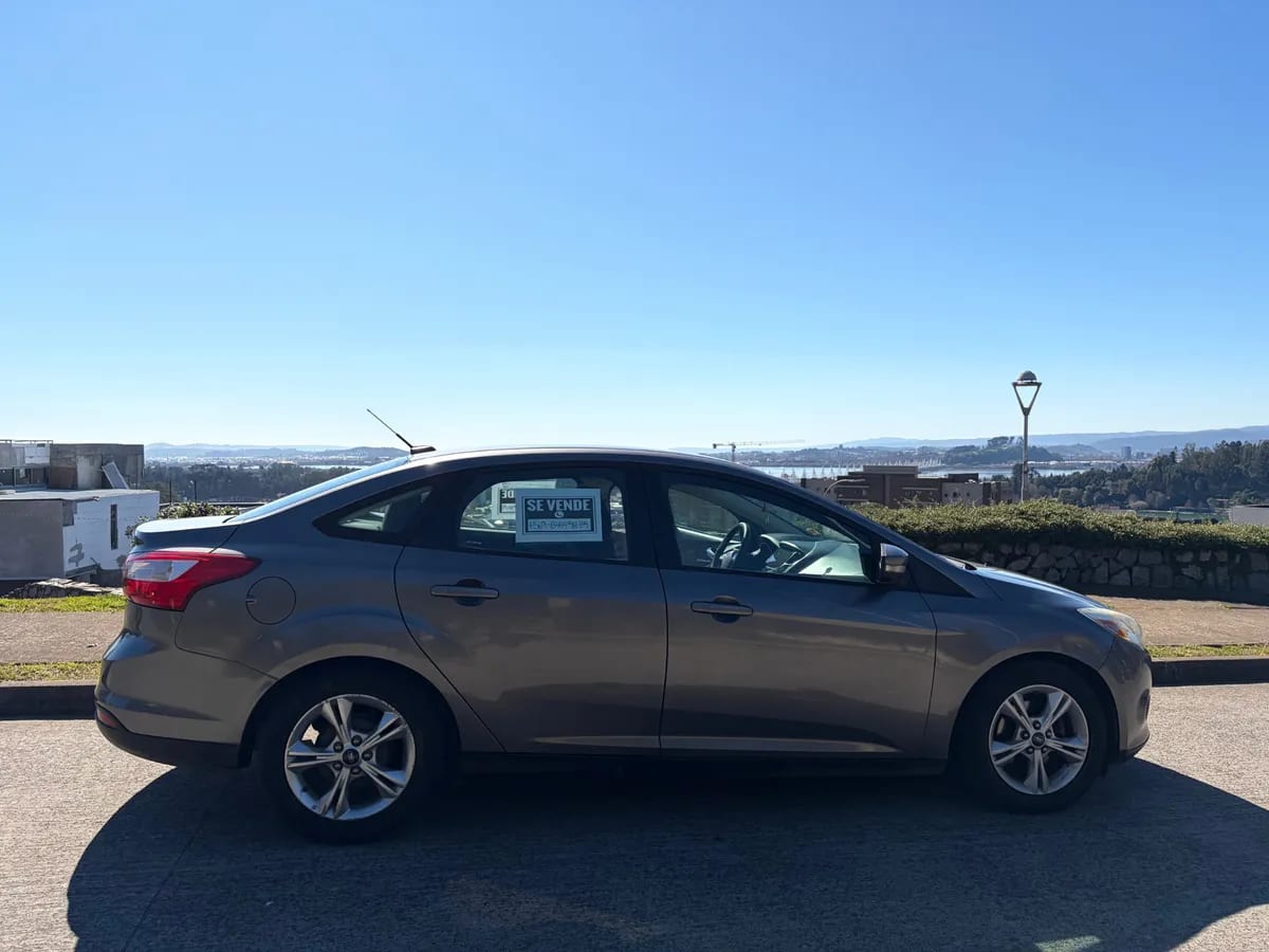 FORD FOCUS 2.0 Se 5p Mt año 2014