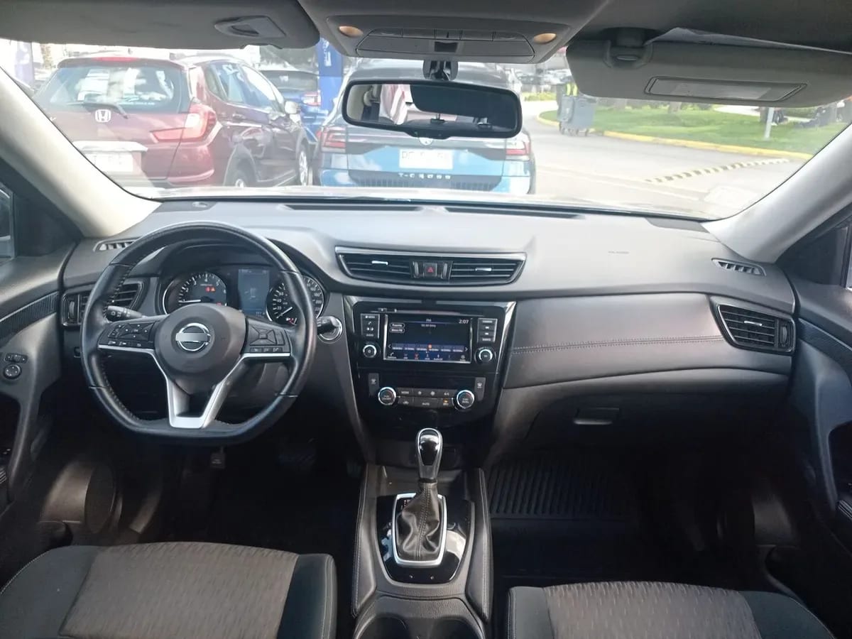 Nissan X-Trail 2.5 Advance Mc 4x2 3row Cvt At 5p año 2021