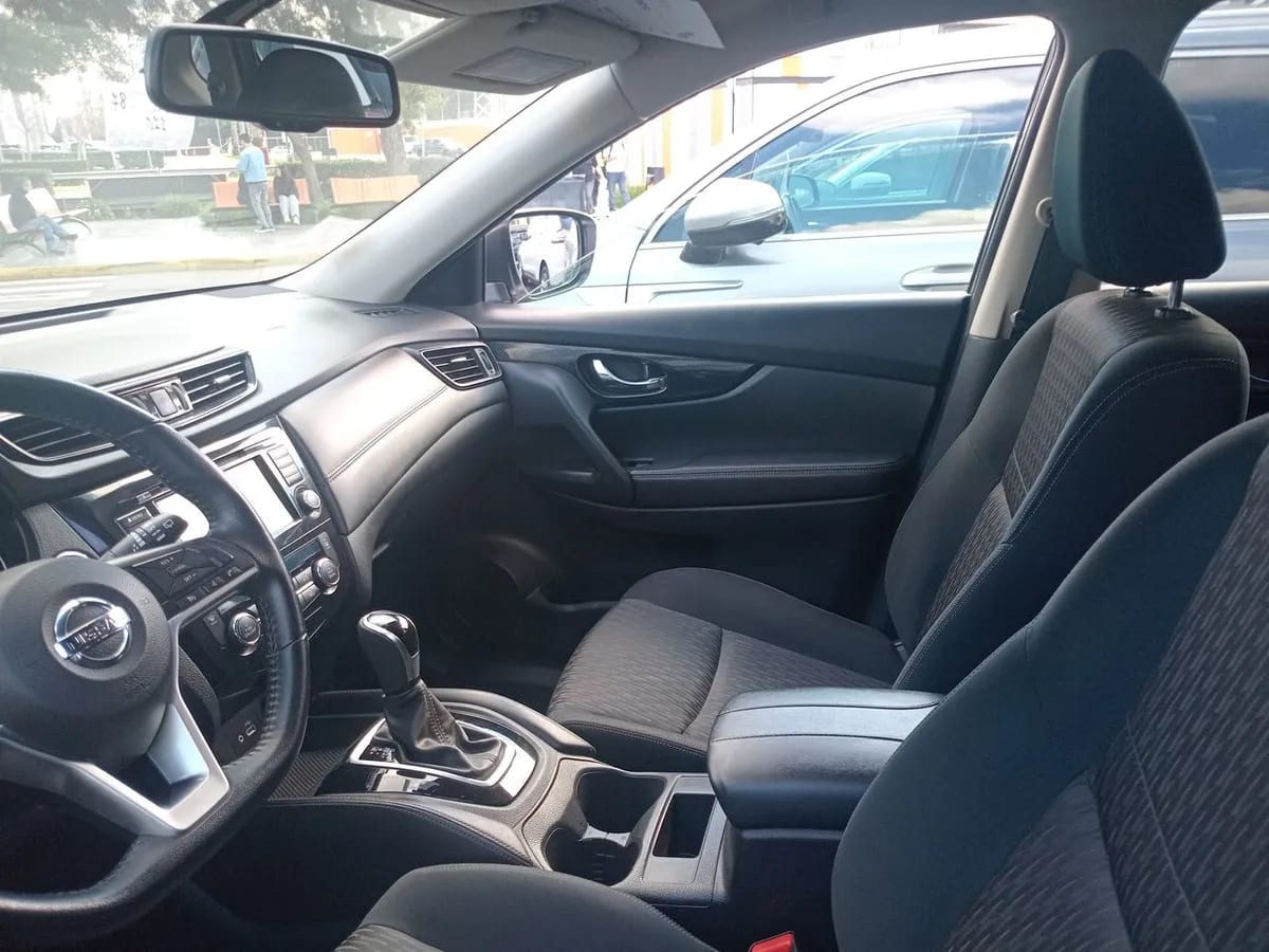 Nissan X-Trail 2.5 Advance Mc 4x2 3row Cvt At 5p año 2021