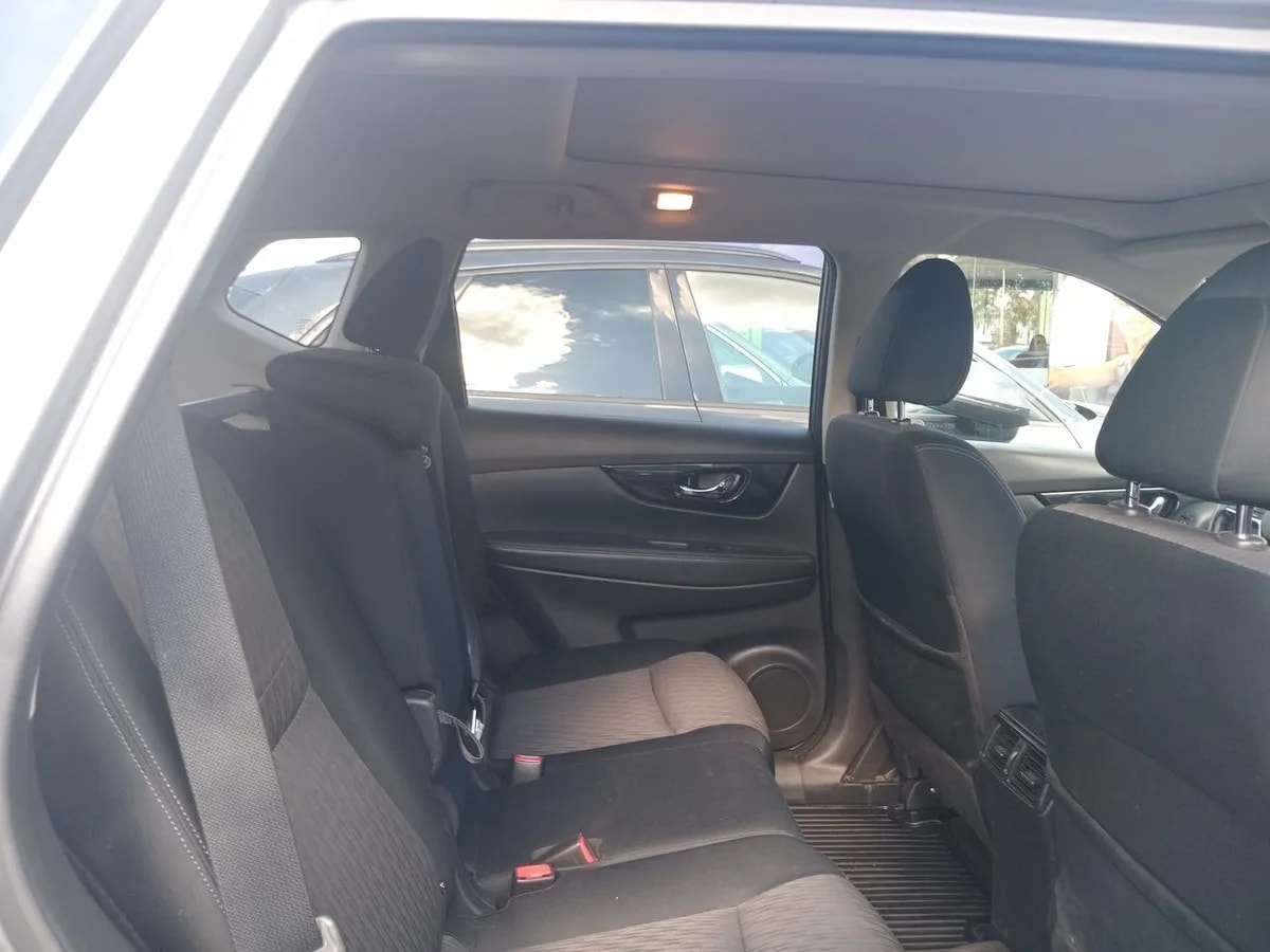 Nissan X-Trail 2.5 Advance Mc 4x2 3row Cvt At 5p año 2021