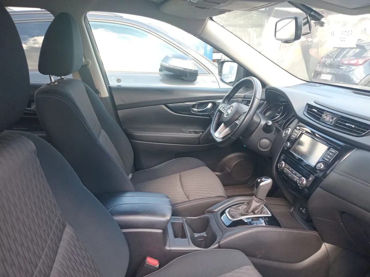 Nissan X-Trail 2.5 Advance Mc 4x2 3row Cvt At 5p año 2021