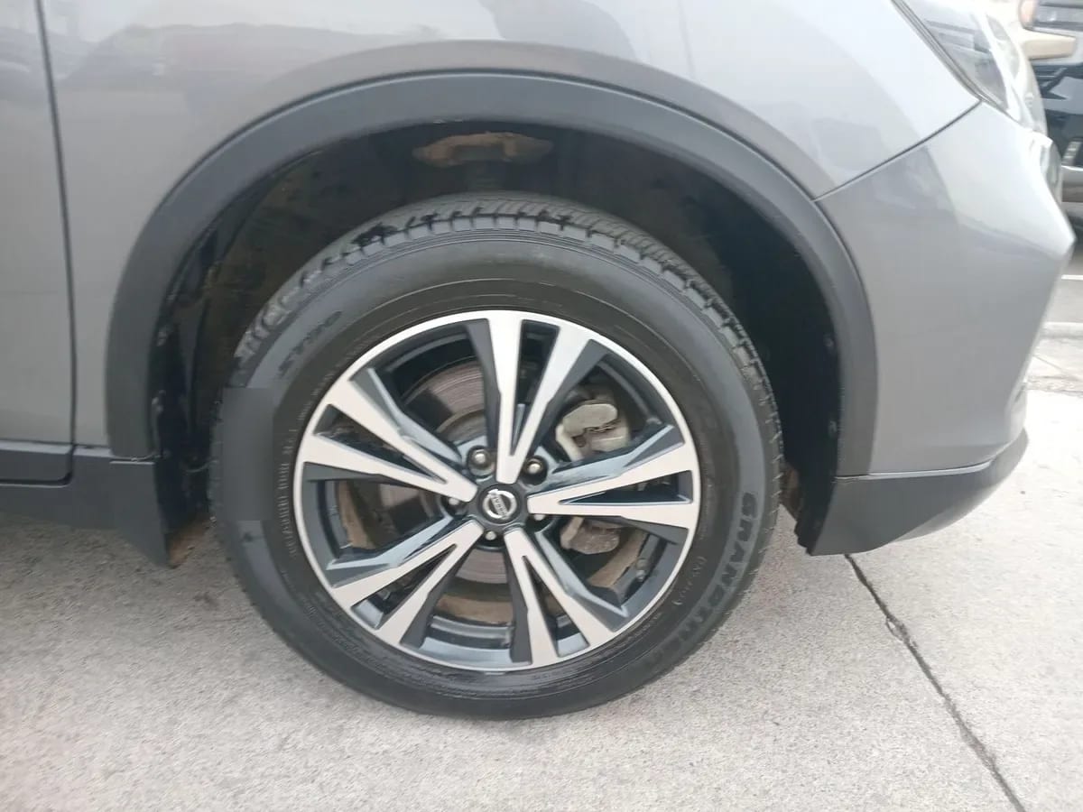 Nissan X-Trail 2.5 Advance Mc 4x2 3row Cvt At 5p año 2021