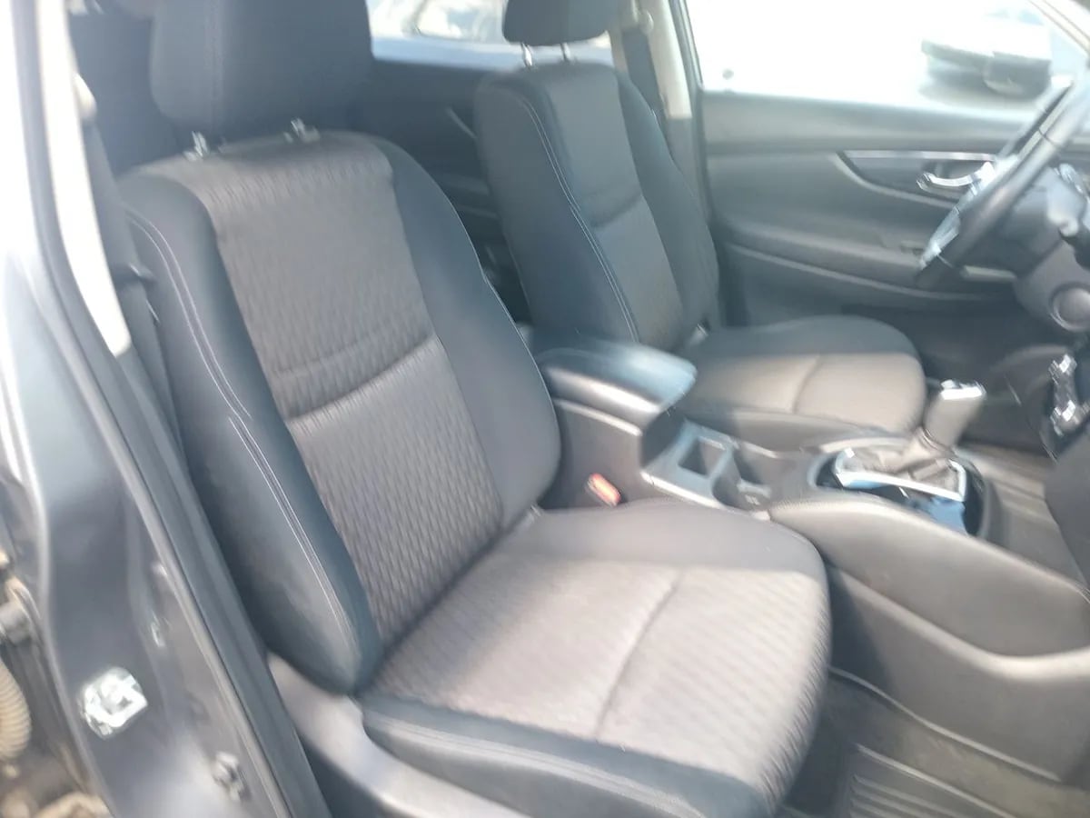 Nissan X-Trail 2.5 Advance Mc 4x2 3row Cvt At 5p año 2021