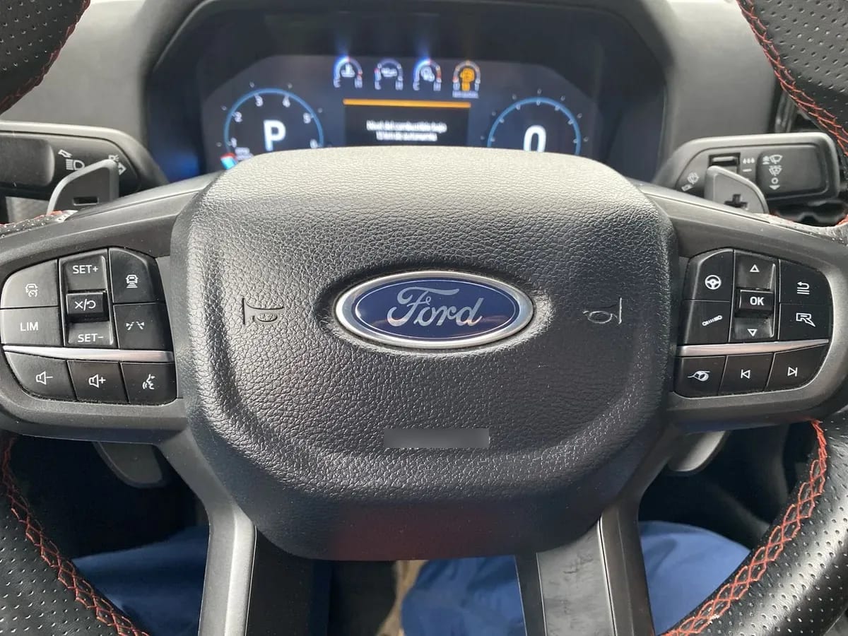 Ford Ranger 3.0t Raptor 4x4 Dob. Cab. At 4p año 2024