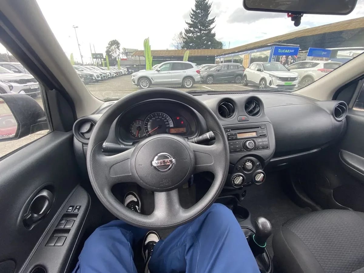 Nissan March 1.6 Active 4x2 Mt 5p año 2016