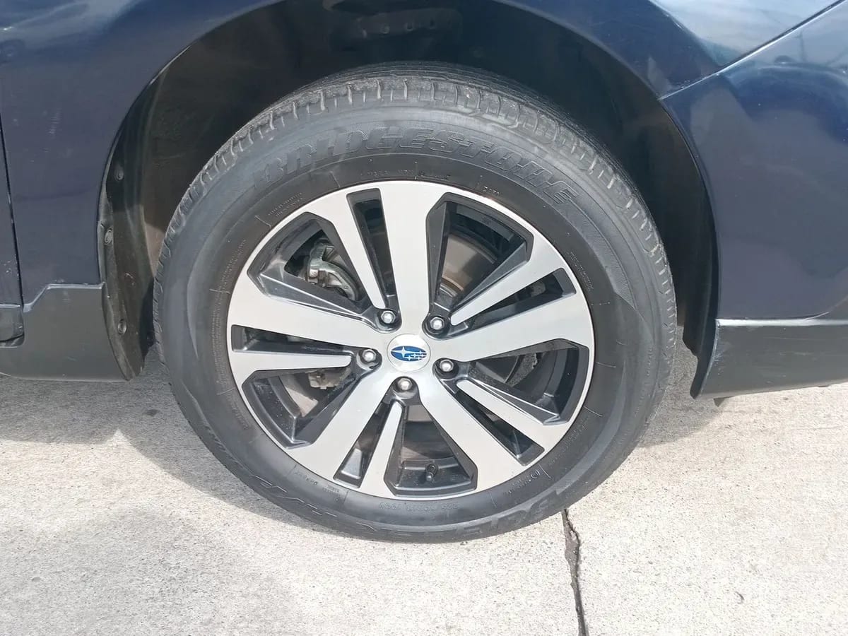Subaru Outback 2.5i Limited Awd Cvt At 5p año 2019