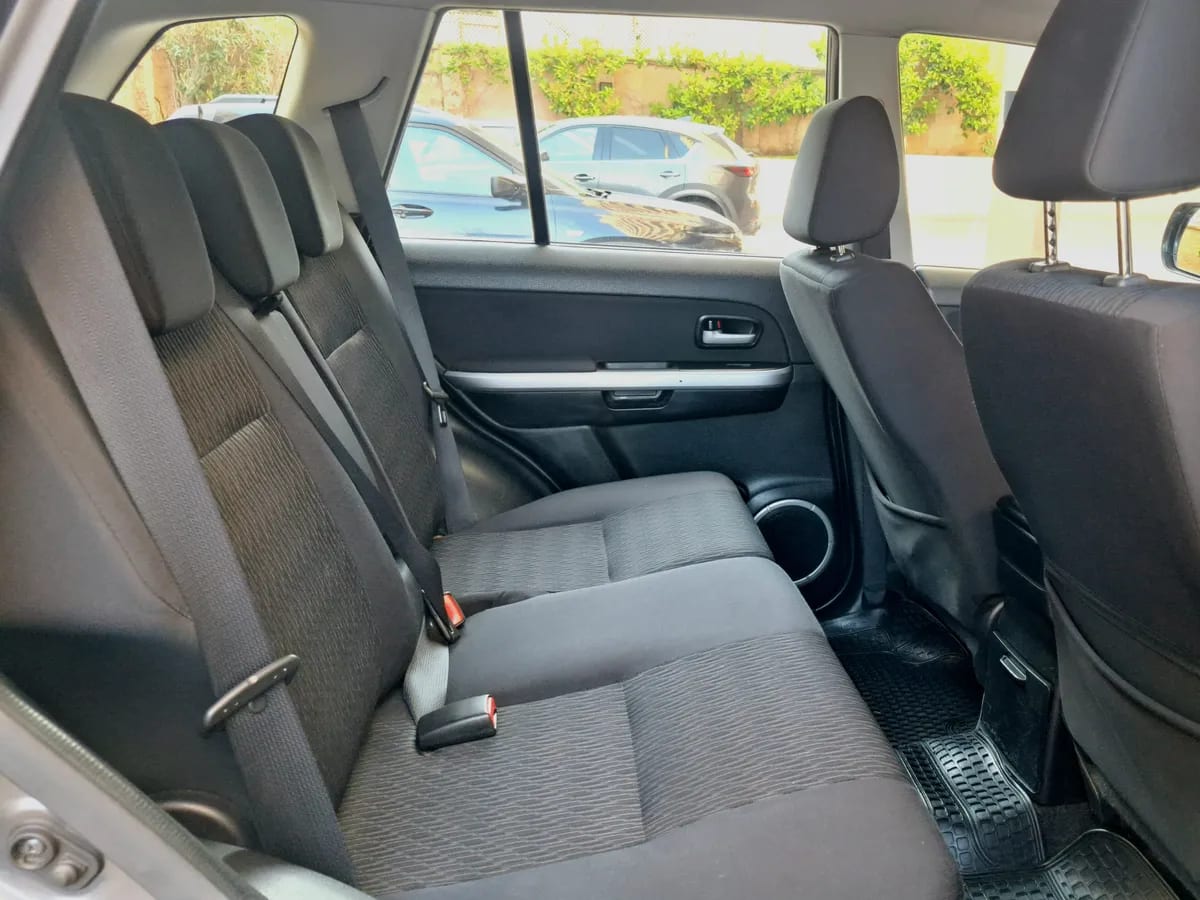 Suzuki Grand Nomade Otra año 2013