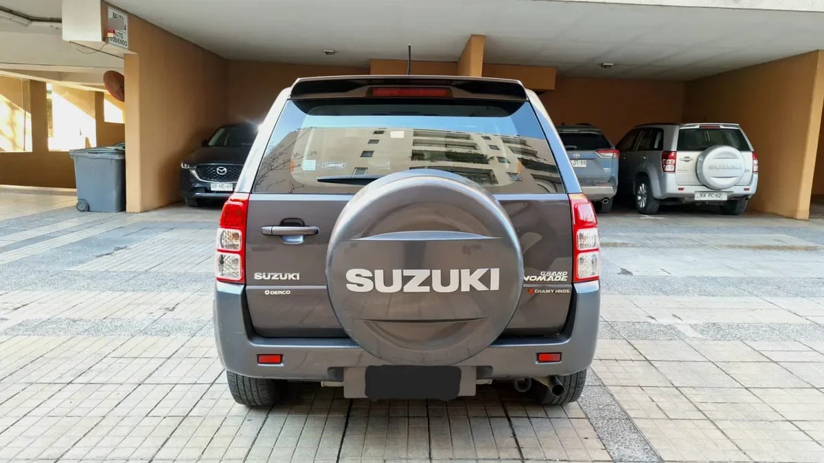Suzuki Grand Nomade Otra año 2013