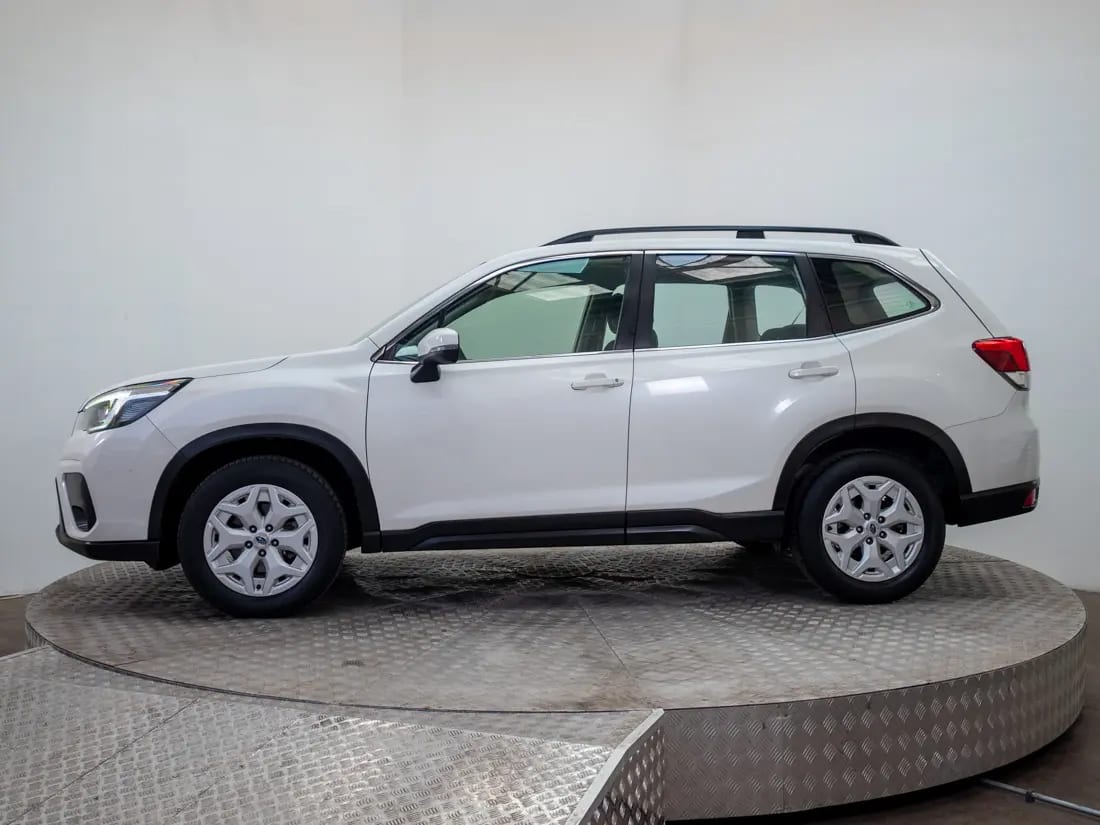 Subaru Forester 2.0 Awd X At 4x4 año 2021
