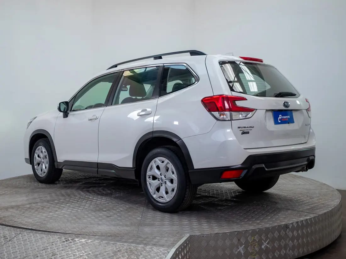 Subaru Forester 2.0 Awd X At 4x4 año 2021
