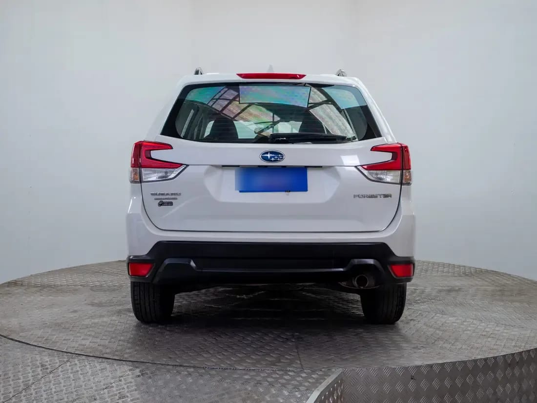 Subaru Forester 2.0 Awd X At 4x4 año 2021