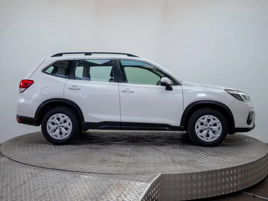 Subaru Forester 2.0 Awd X At 4x4 año 2021