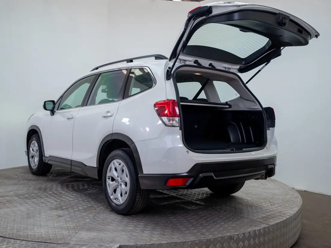 Subaru Forester 2.0 Awd X At 4x4 año 2021