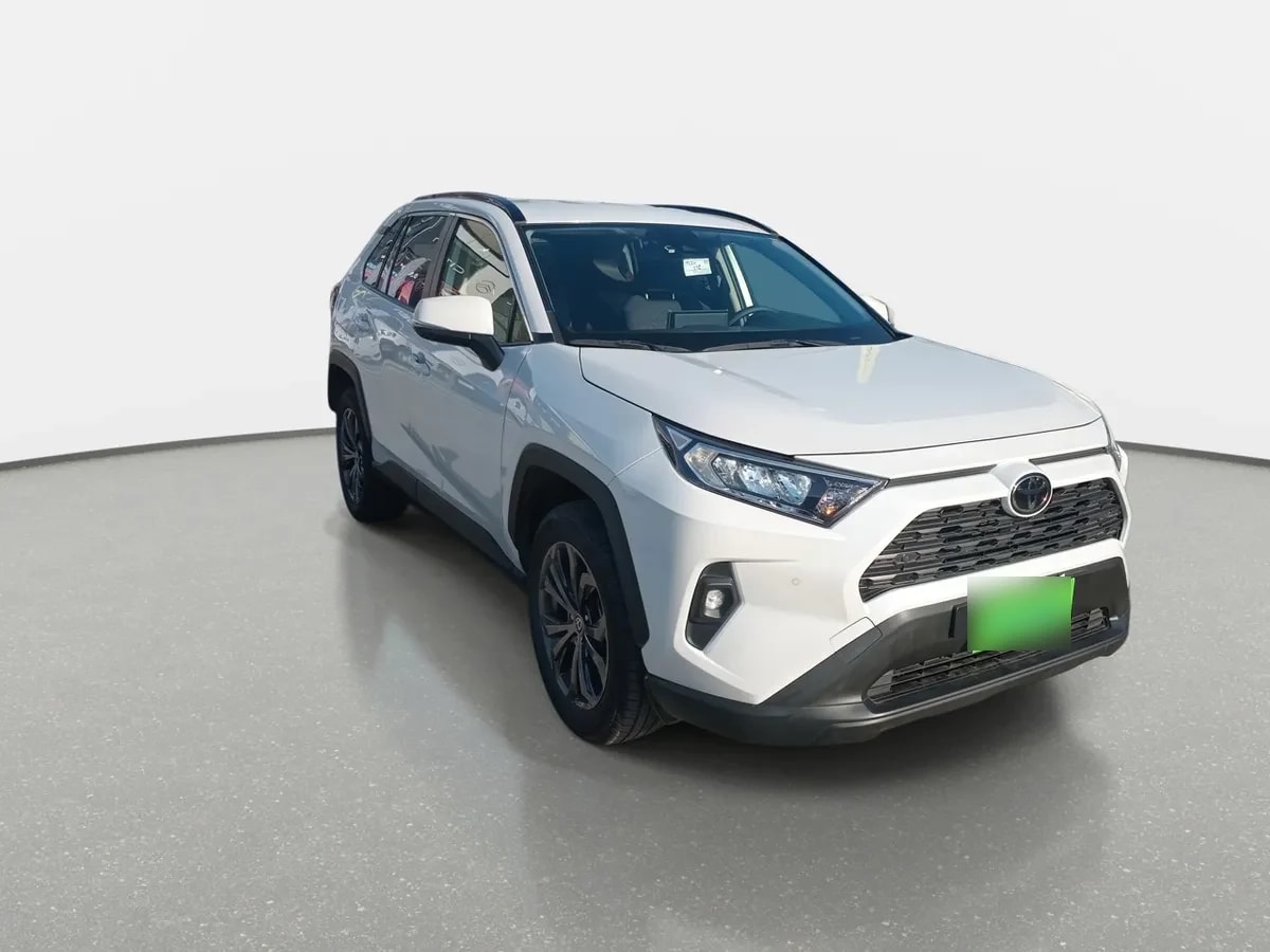 Toyota Rav 4 2.0 Xle 4x2 Cvt At 5p año 2024