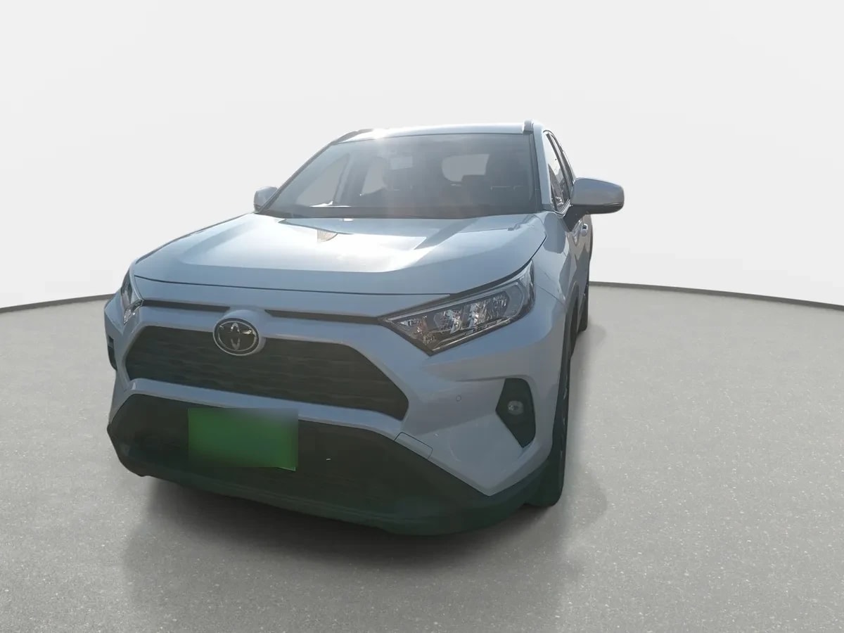 Toyota Rav 4 2.0 Xle 4x2 Cvt At 5p año 2024