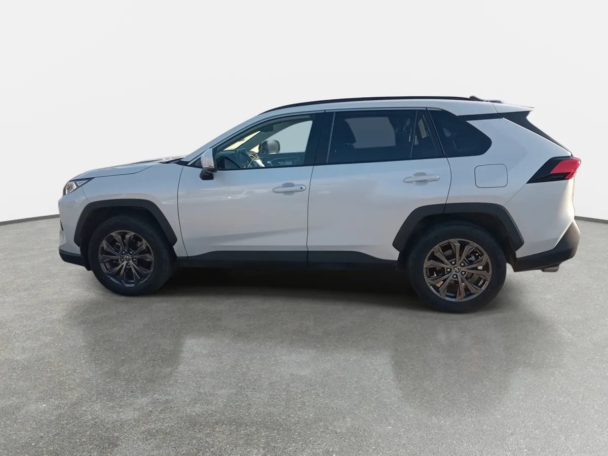 Toyota Rav 4 2.0 Xle 4x2 Cvt At 5p año 2024