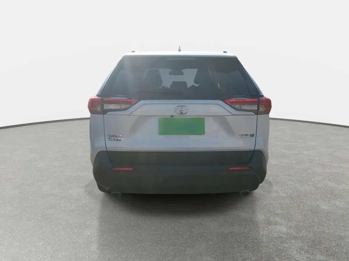 Toyota Rav 4 2.0 Xle 4x2 Cvt At 5p año 2024