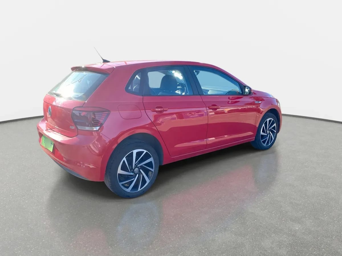 Volkswagen Polo 1.6 Highline 4x2 Hb Mt 5p año 2023