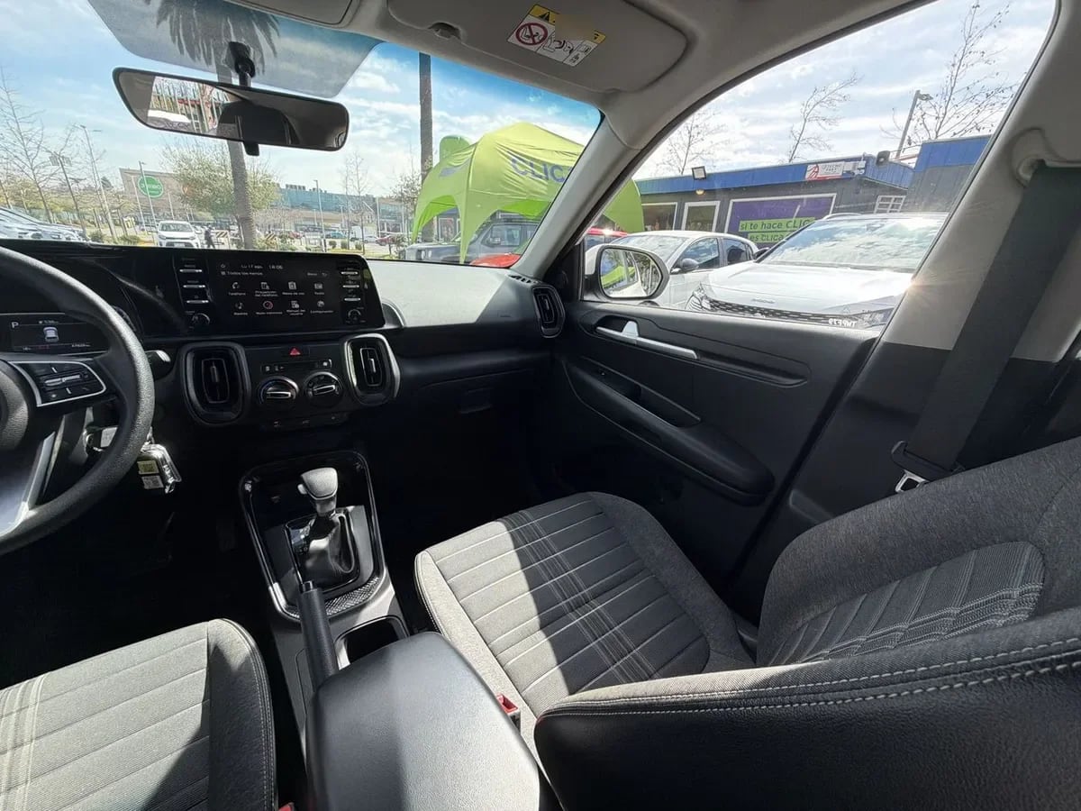 Kia Sonet 1.5 Ex 4x2 Ivt Ri At 5p año 2025
