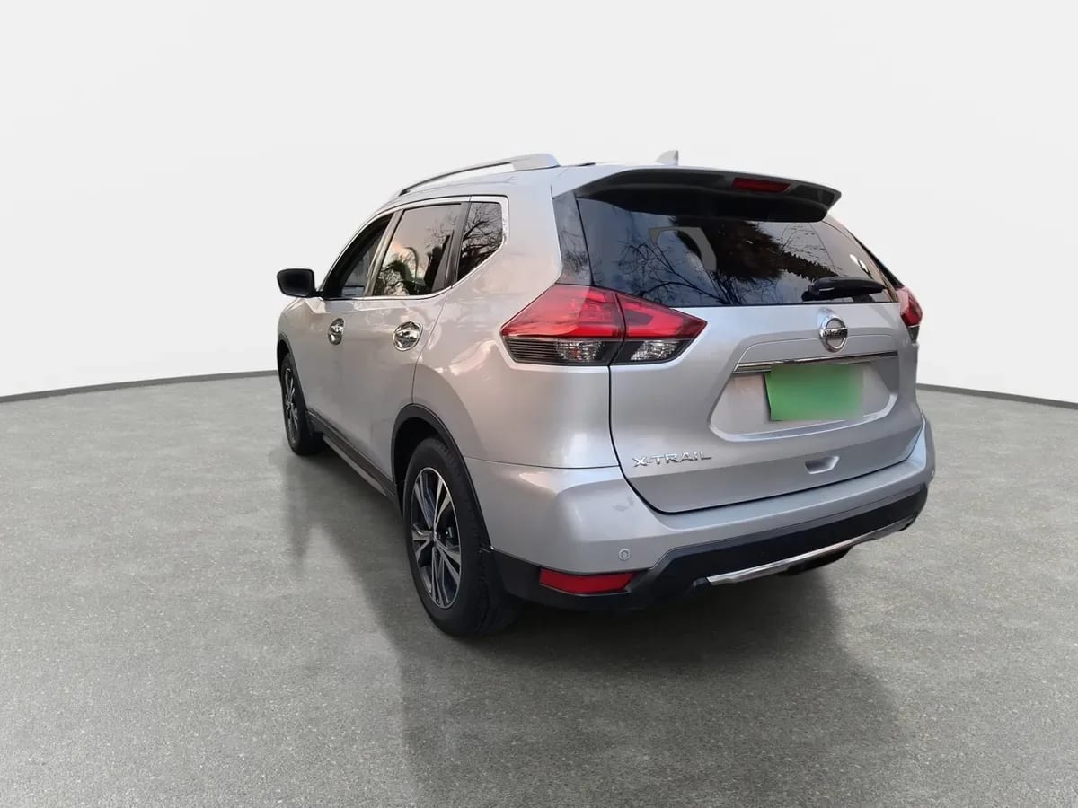 Nissan X-Trail 2.5 Advance 4x2 3row Cvt At 5p año 2023