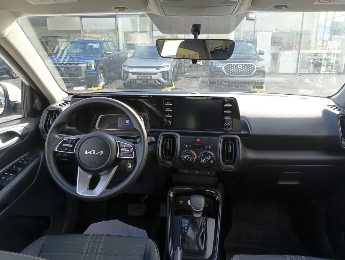 Kia Sonet 1.5 Ex 4x2 Ivt Ri At 5p año 2025