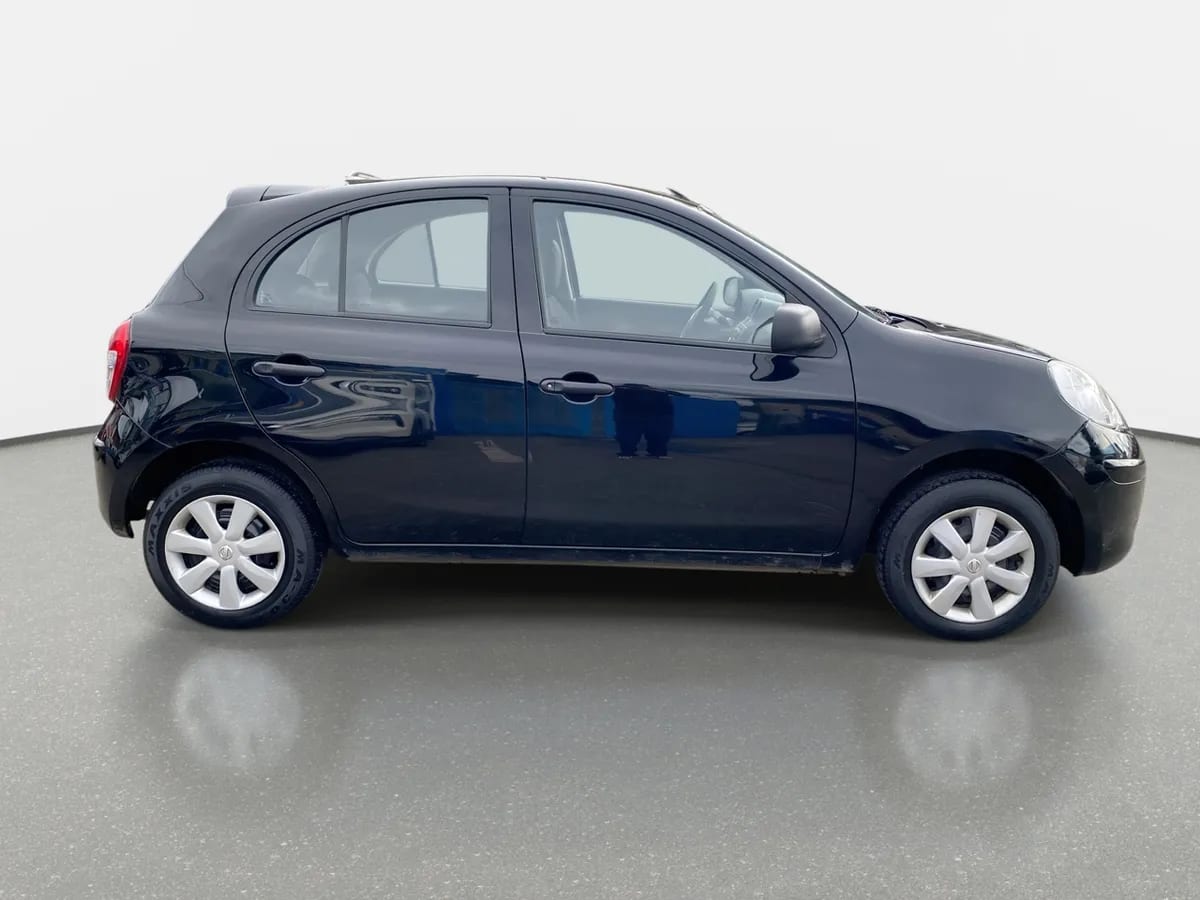 Nissan March 1.6 Active 4x2 Mt 5p año 2016