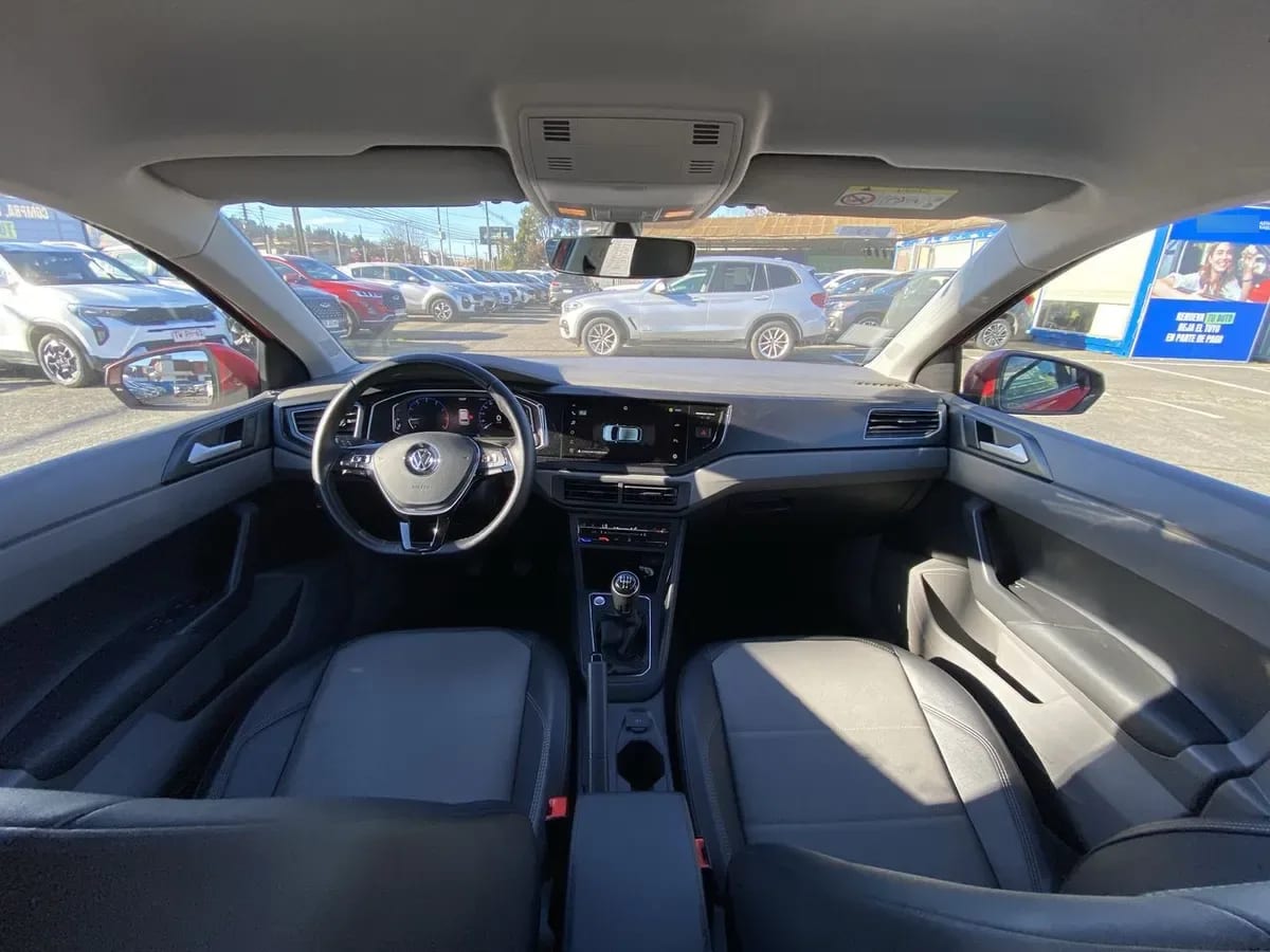 Volkswagen Polo 1.6 Highline 4x2 Hb Mt 5p año 2023