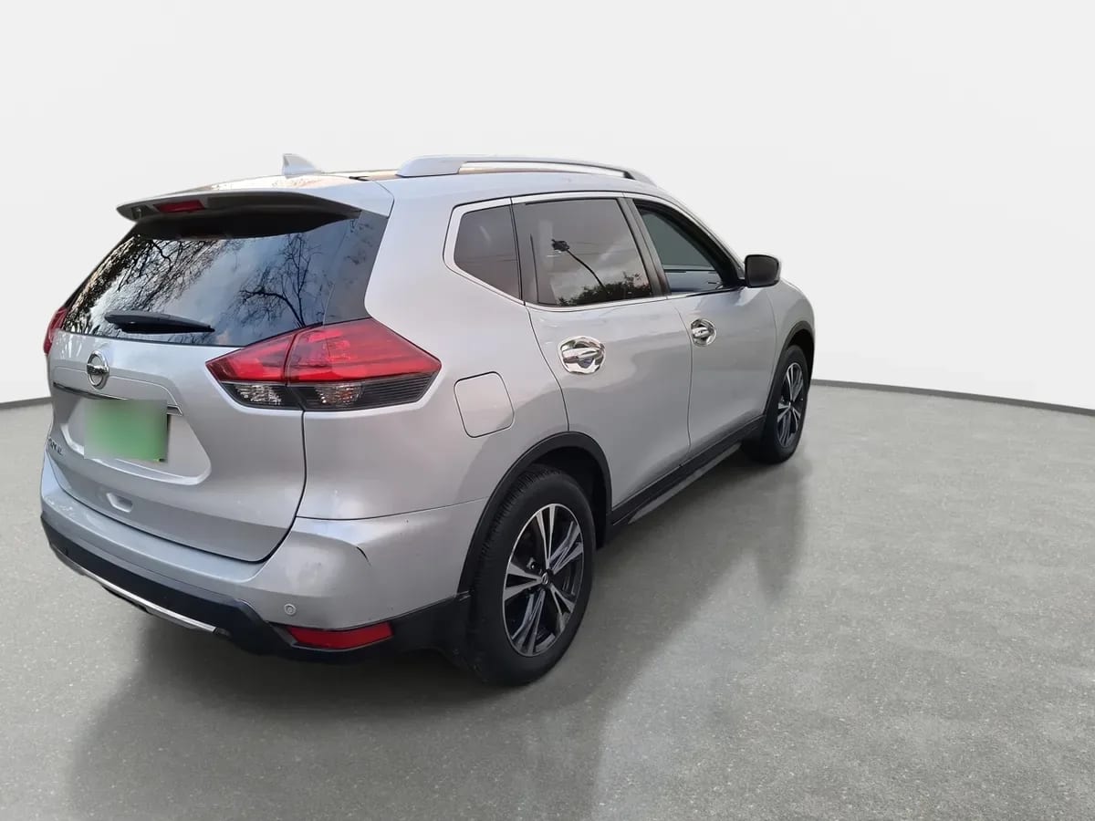 Nissan X-Trail 2.5 Advance 4x2 3row Cvt At 5p año 2023