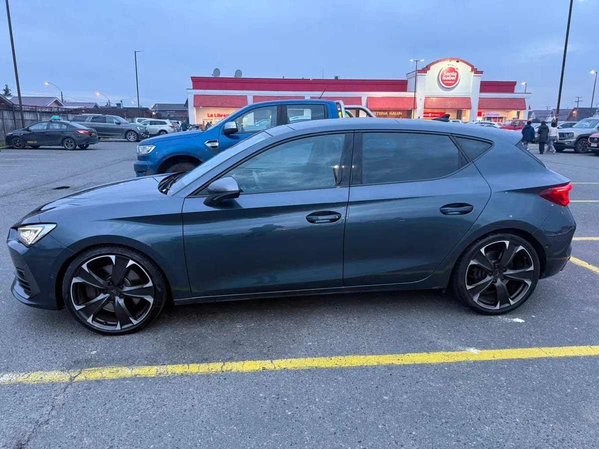 CUPRA LEON 2.0 Vz At año 2025