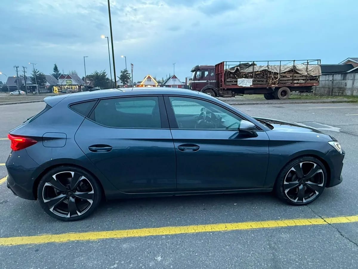 CUPRA LEON 2.0 Vz At año 2025