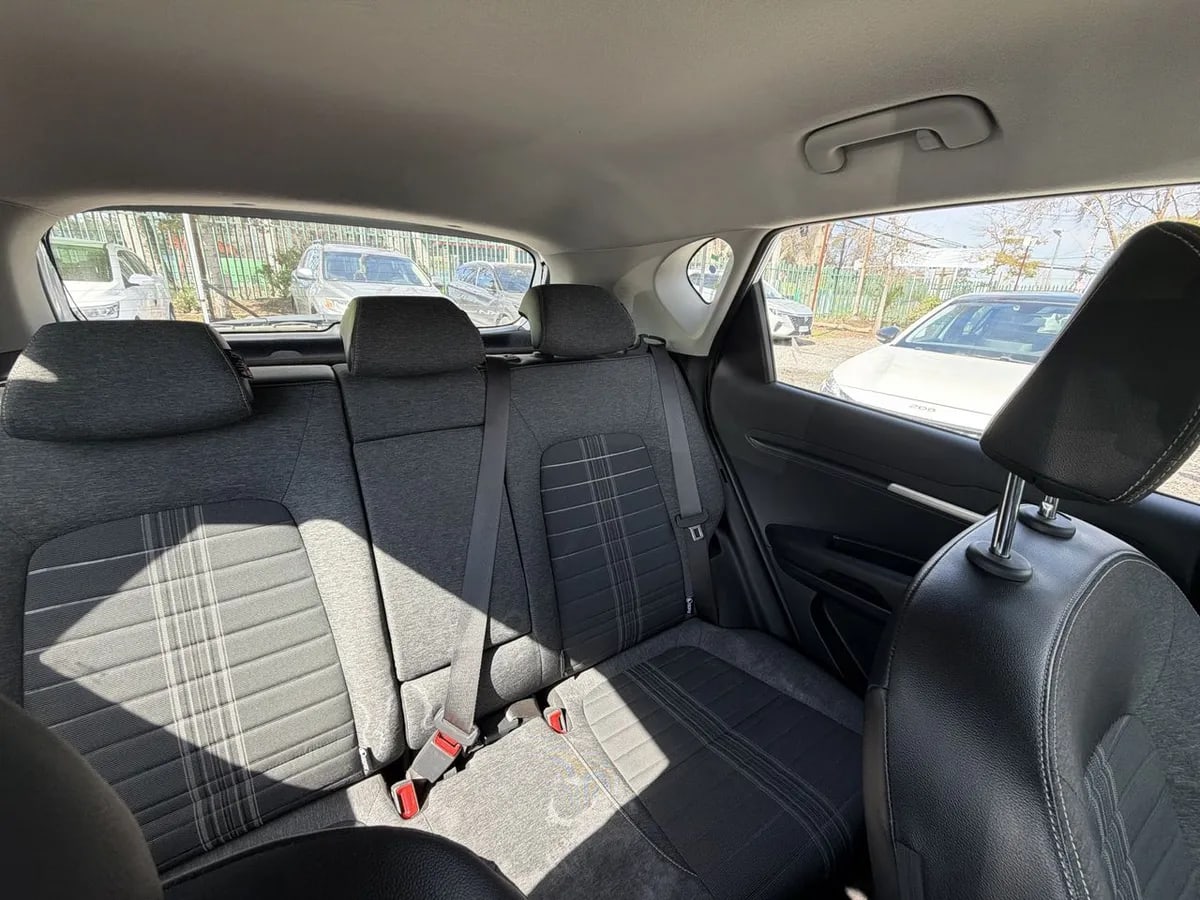 Kia Sonet 1.5 Ex 4x2 Ivt Ri At 5p año 2025
