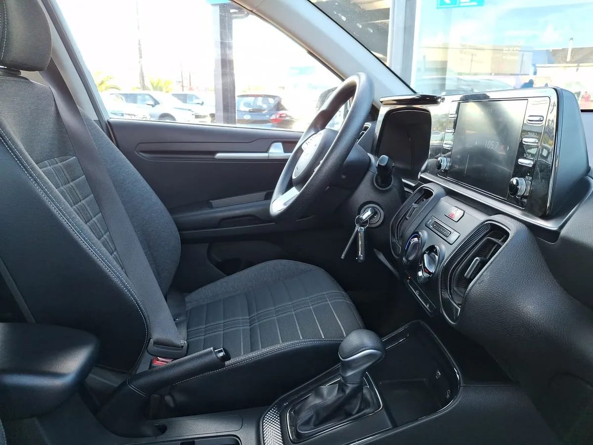 Kia Sonet 1.5 Ex 4x2 Ivt Ri At 5p año 2025