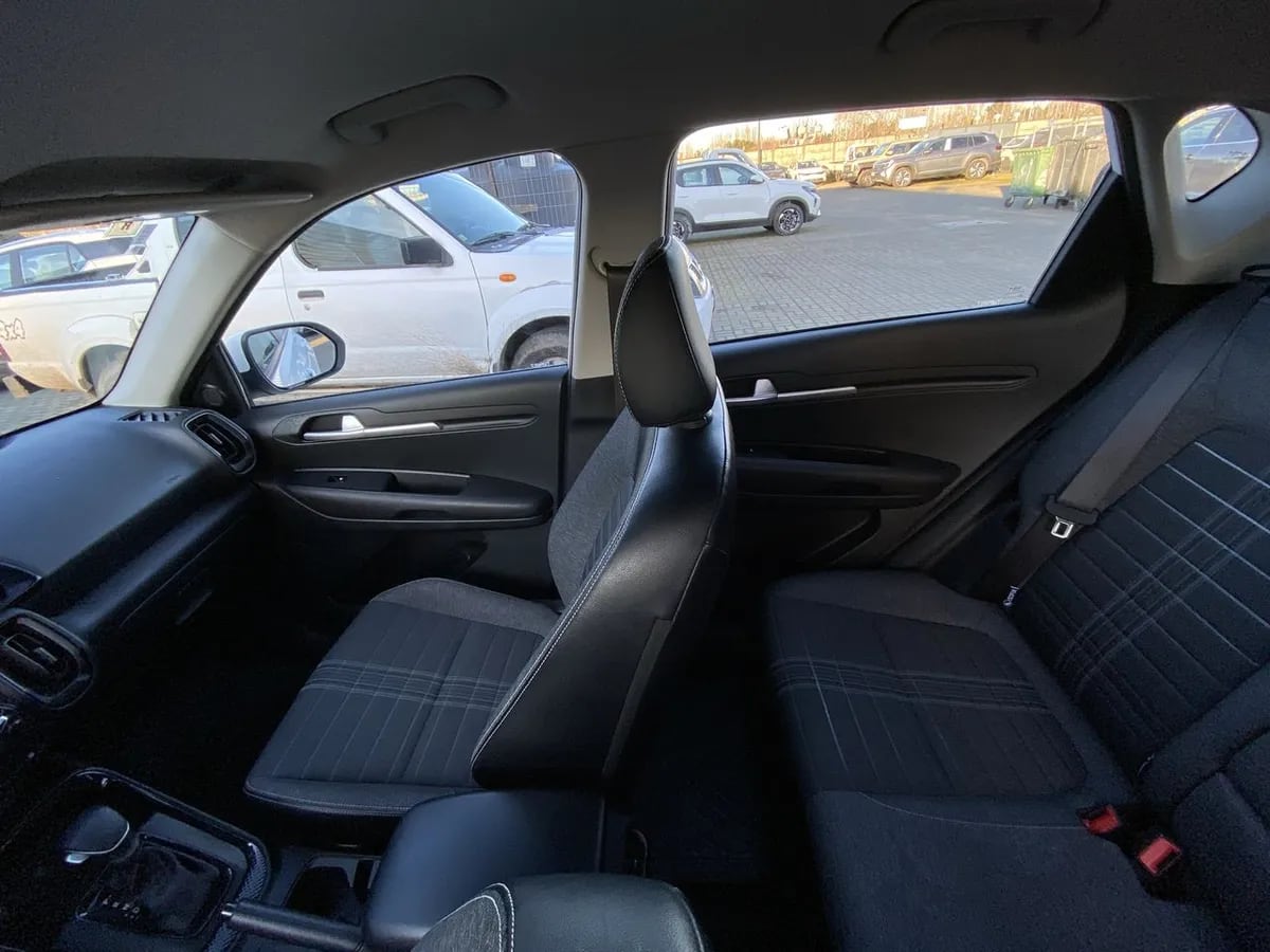 Kia Sonet 1.5 Ex 4x2 Ivt Ri At 5p año 2025