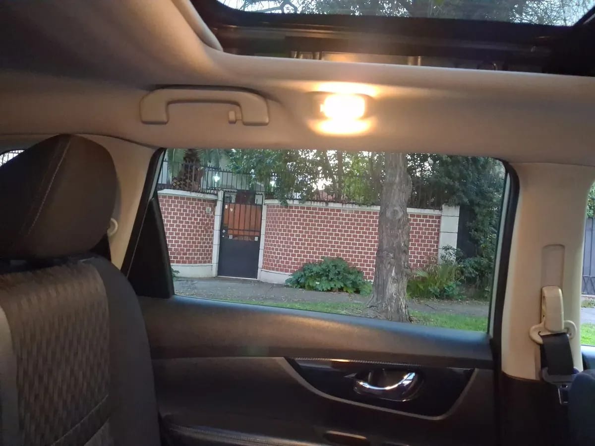 Nissan X-Trail 2.5 Advance 4x2 3row Cvt At 5p año 2023