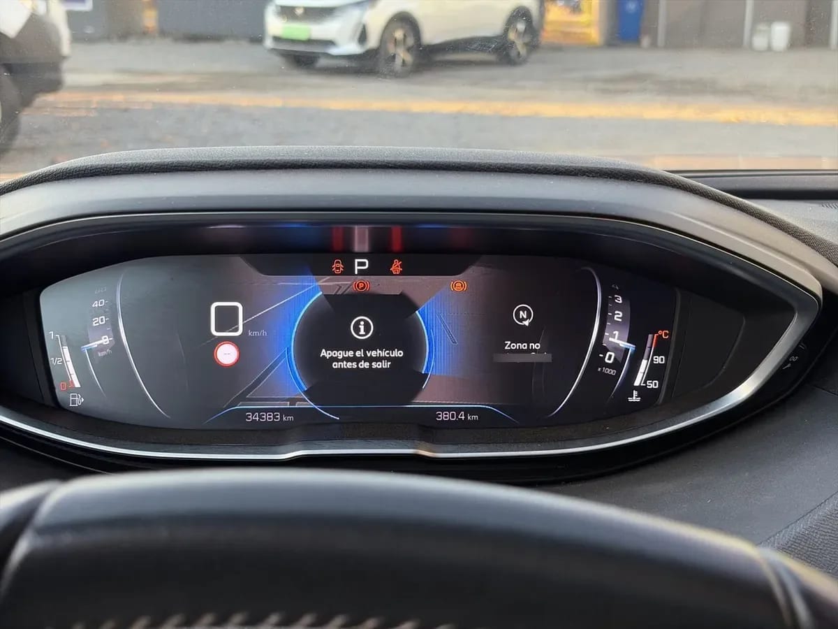 Peugeot 3008 1.5 Allure Pack Bluehdi 130 4x2 Eat8 5p año 2024