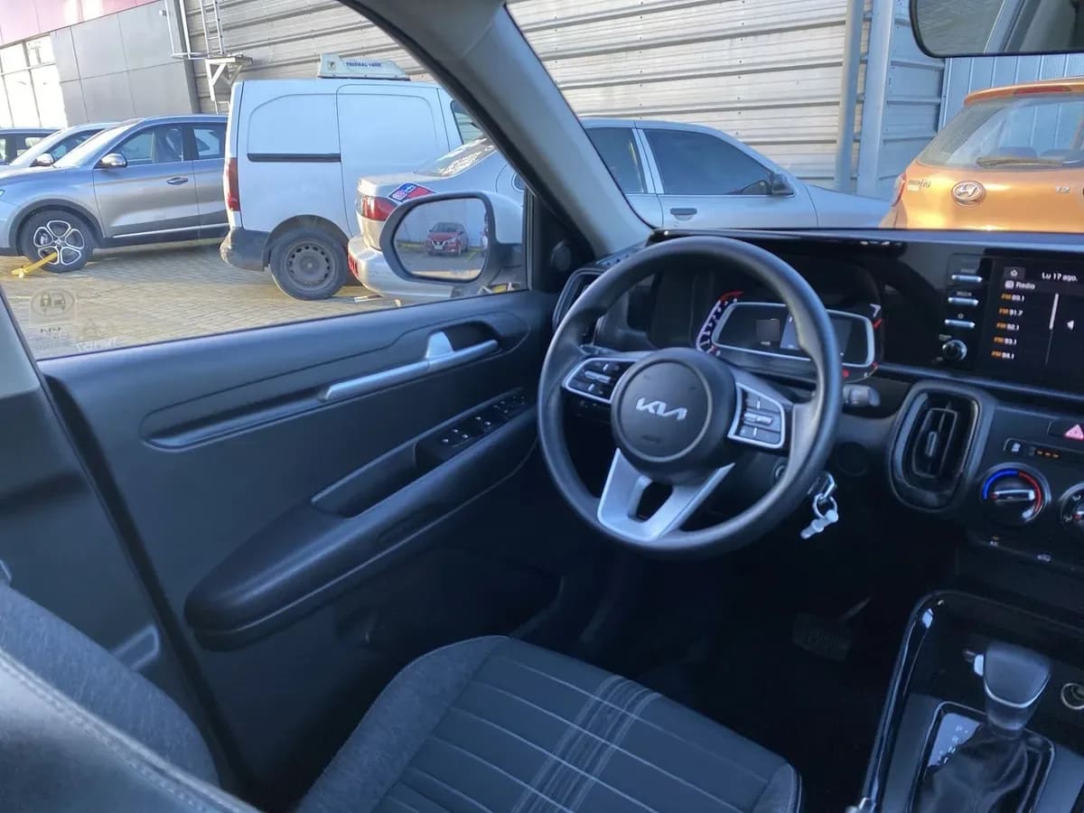Kia Sonet 1.5 Ex 4x2 Ivt Ri At 5p año 2025