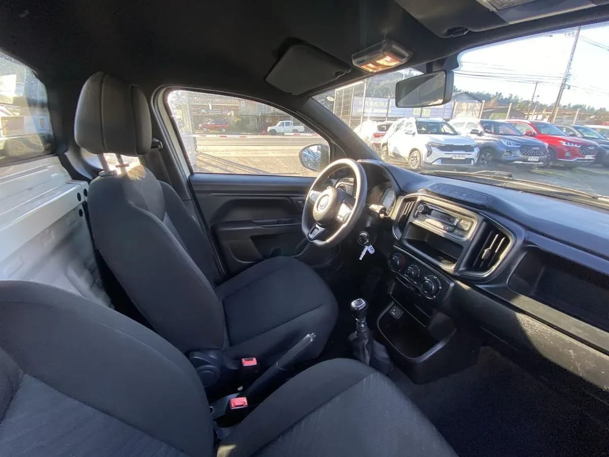 Ram 700 1.4 Slt Cab. Sim. Mt 2p año 2023