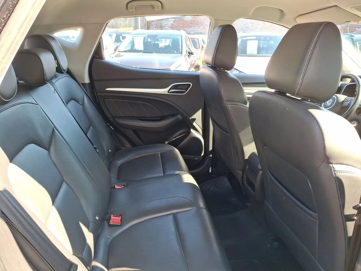 MG Mg Zs 1.5 Comfort 4x2 Mt 5p año 2023