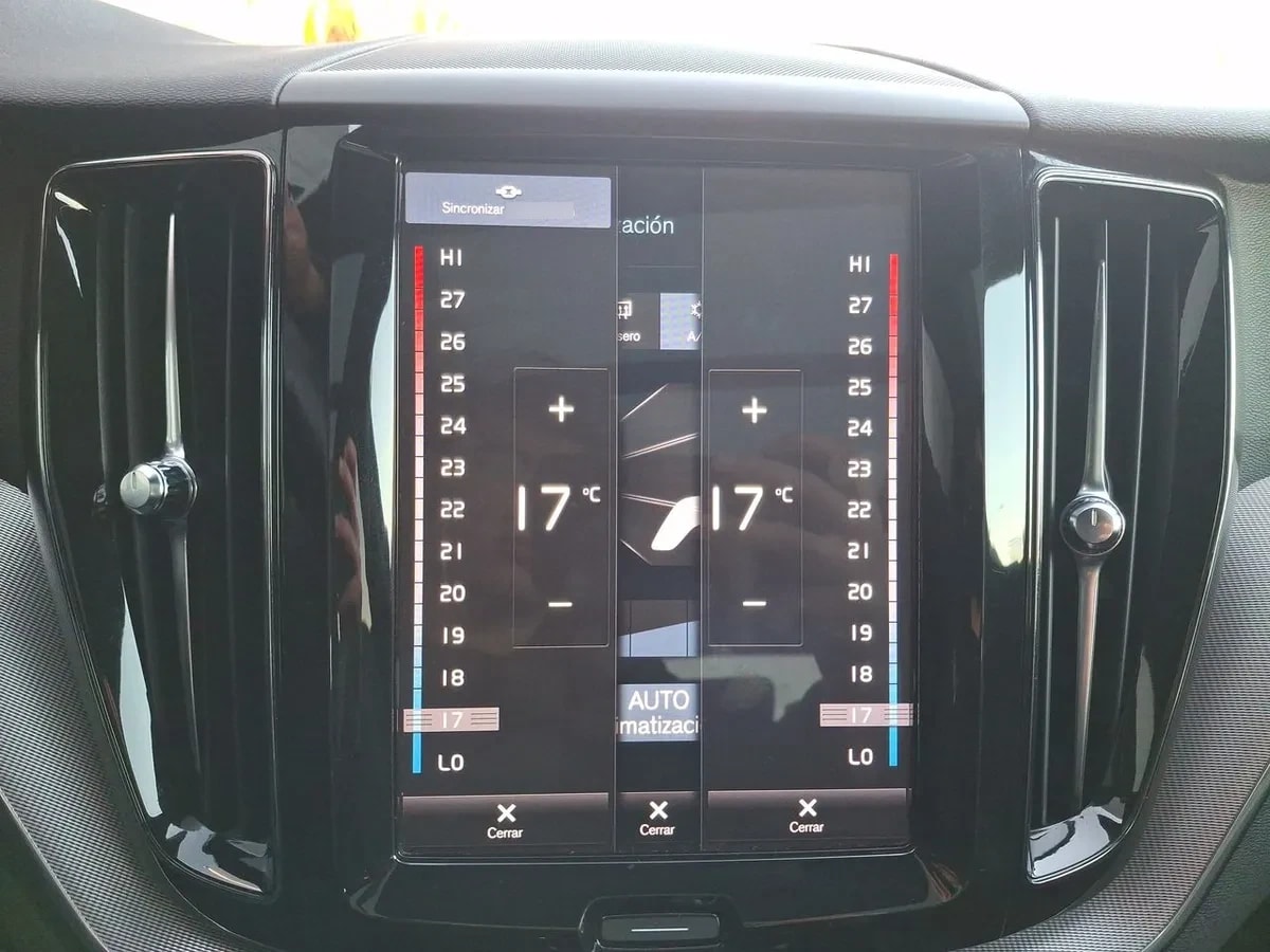 Volvo Xc60 2.4 T6 R-Design At 5p año 2020