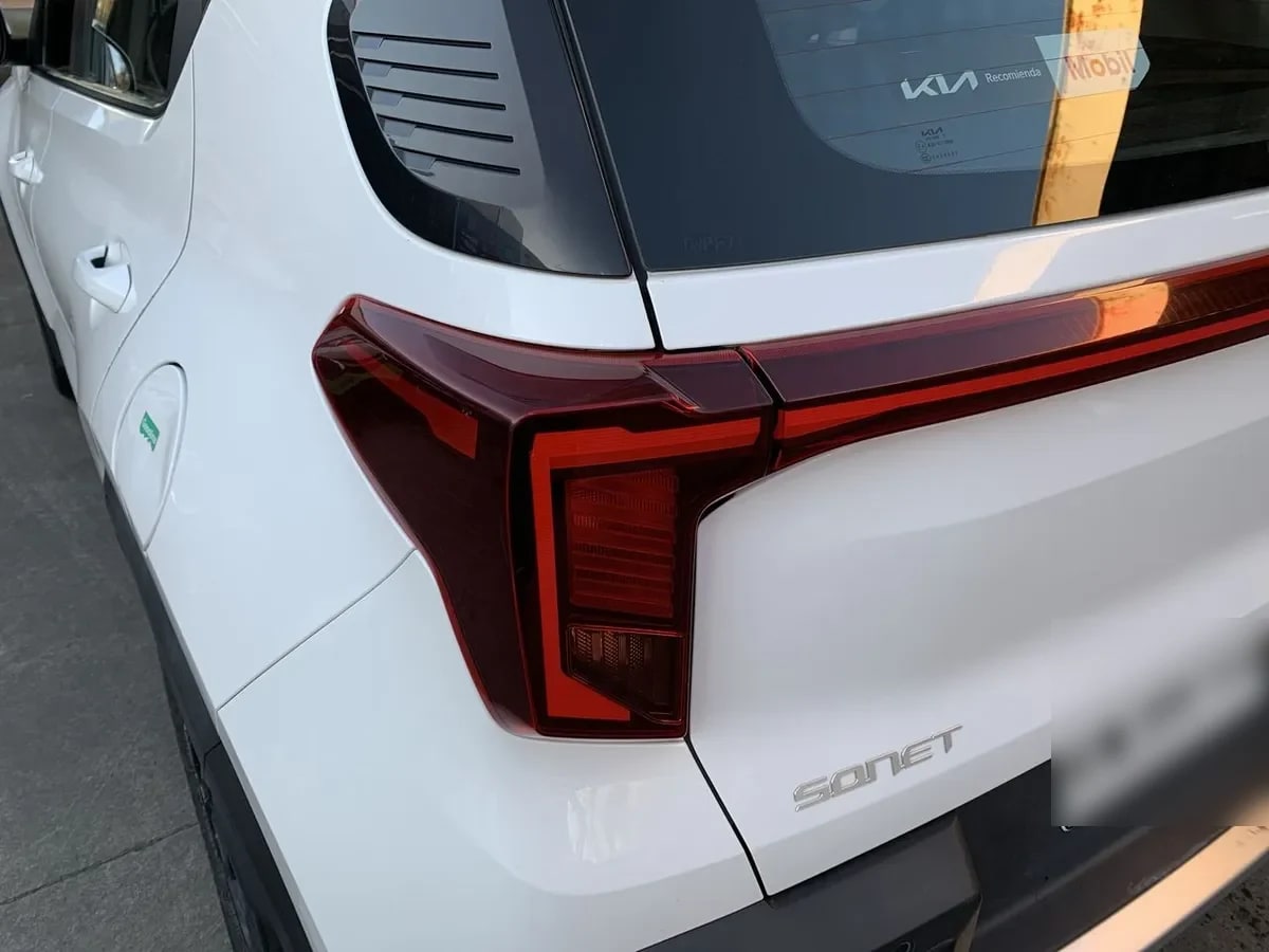 Kia Sonet 1.5 Ex 4x2 Ivt Ri At 5p año 2025