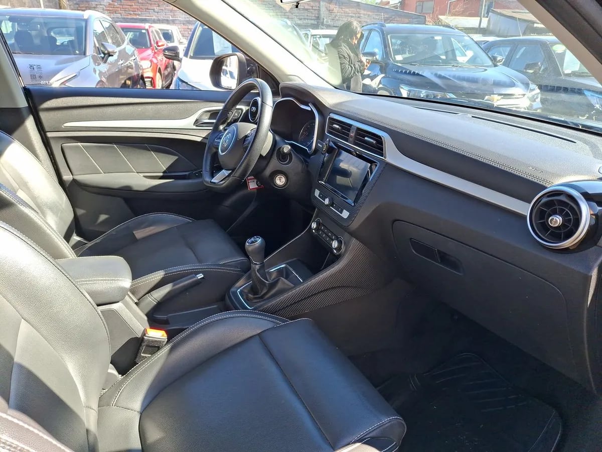 MG Mg Zs 1.5 Comfort 4x2 Mt 5p año 2023
