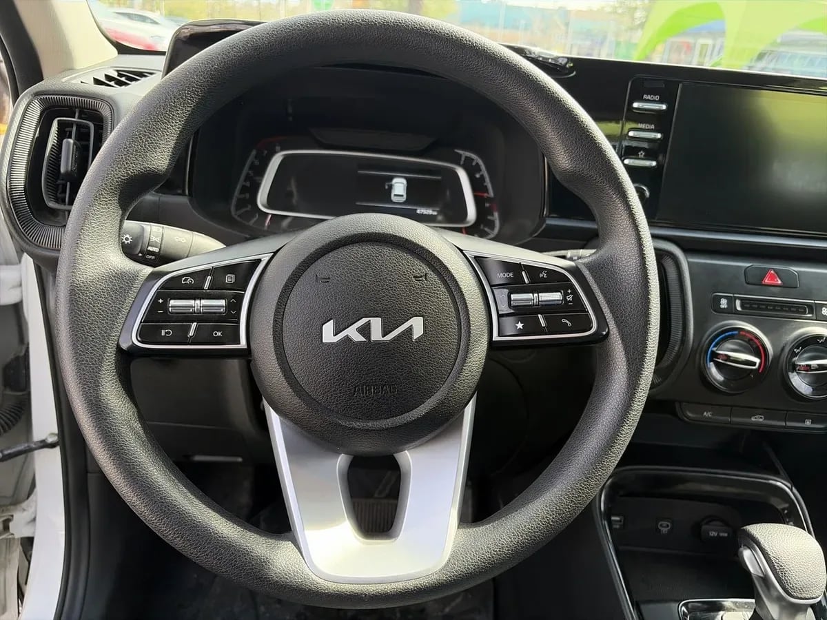Kia Sonet 1.5 Ex 4x2 Ivt Ri At 5p año 2025