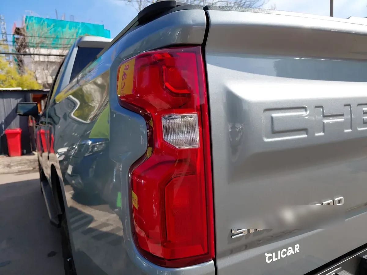 Chevrolet Silverado 5.3 Lt Trail Boss Z71 4x4 At 4p año 2024