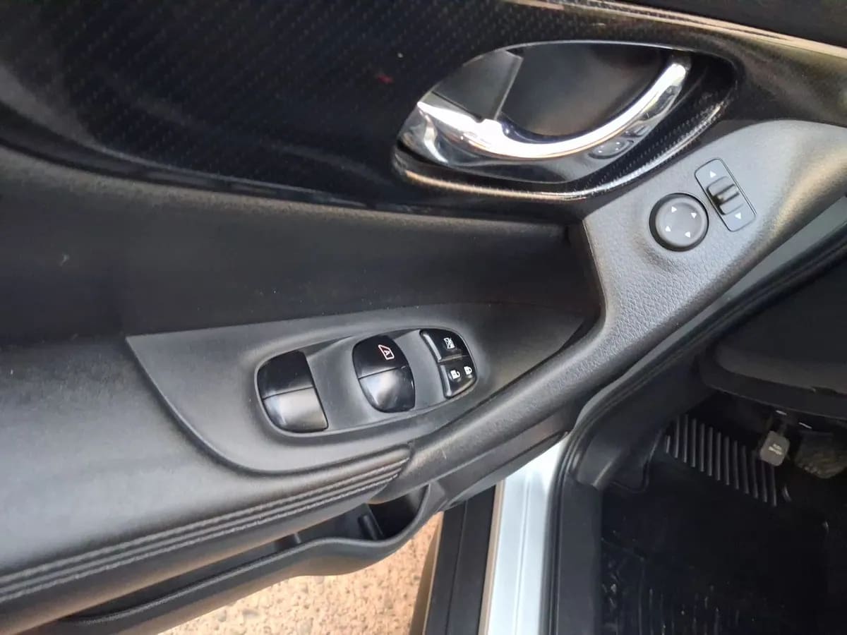 Nissan X-Trail 2.5 Advance 4x2 3row Cvt At 5p año 2023