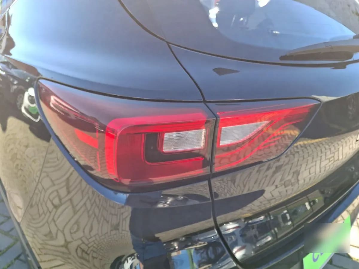 MG Mg Zs 1.5 Comfort 4x2 Mt 5p año 2023