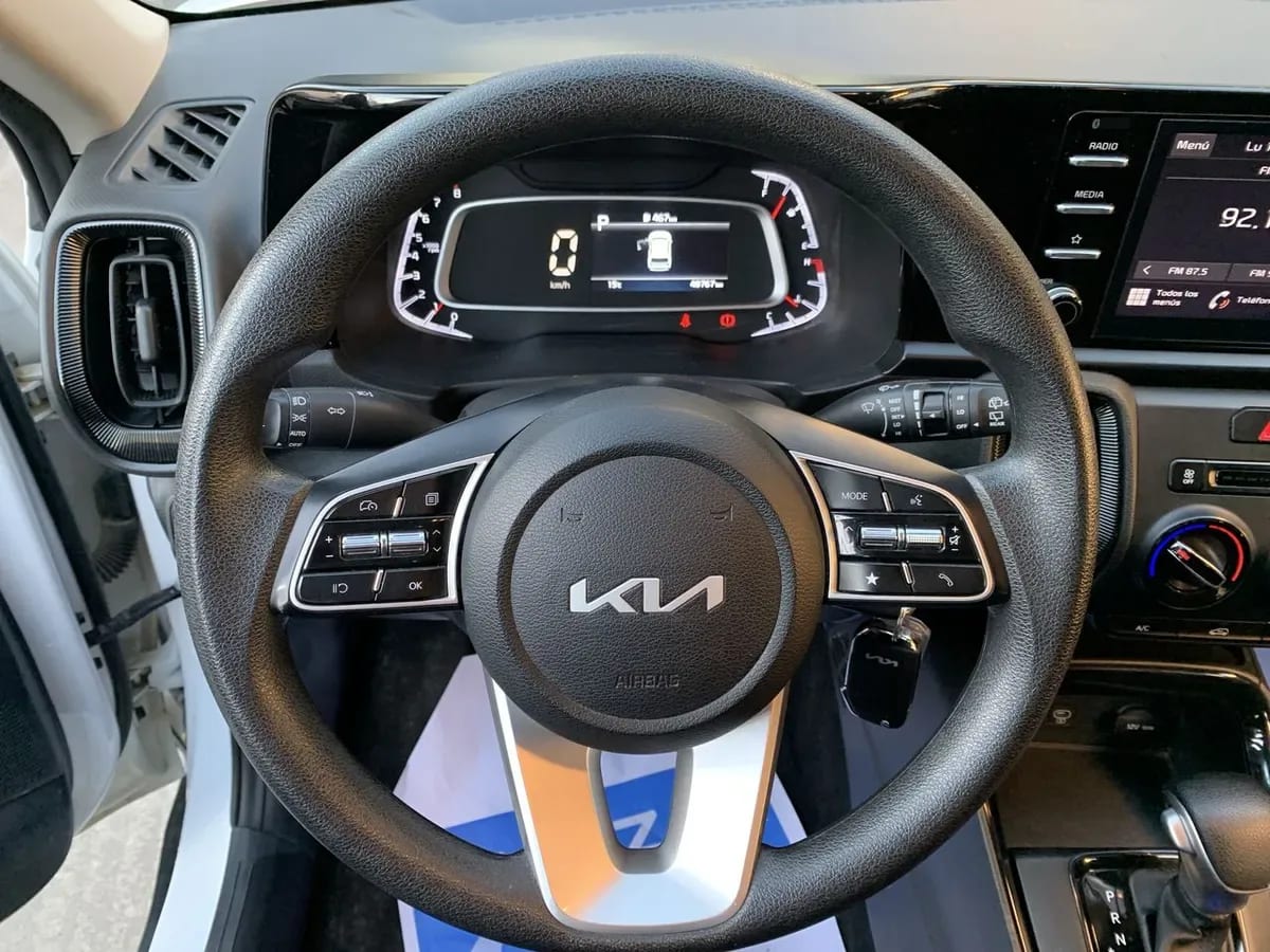 Kia Sonet 1.5 Ex 4x2 Ivt Ri At 5p año 2025