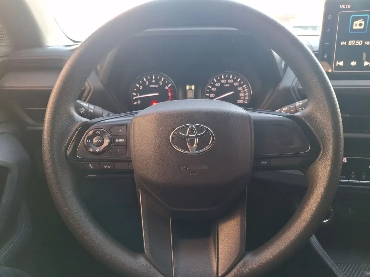 Toyota Yaris Cross 1.5 Xi 4x2 5mt 5p año 2026