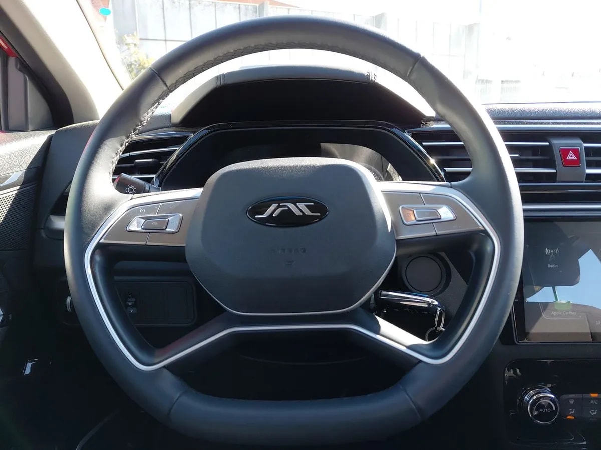 JAC Js2 1.5 Luxury 4x2 Mt 5p año 2025