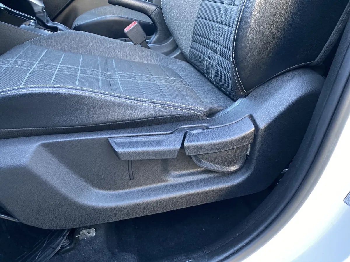 Kia Sonet 1.5 Ex 4x2 Ivt Ri At 5p año 2025